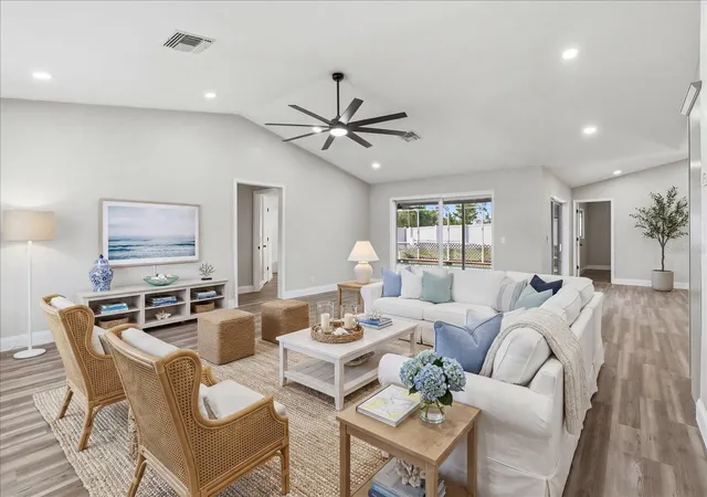 Photo 2 of Single family home for sale at 9642 Elgin Blvd, Spring Hill, FL 34606 | MLS# W7887390 | Listing updated on 2026-08-30