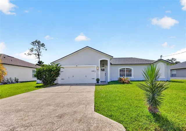 Photo 2 of Single family home for sale at 33 Riverside Ln, Palm Coast, FL 32164 | MLS# O6422723 | Listing updated on 2026-08-30