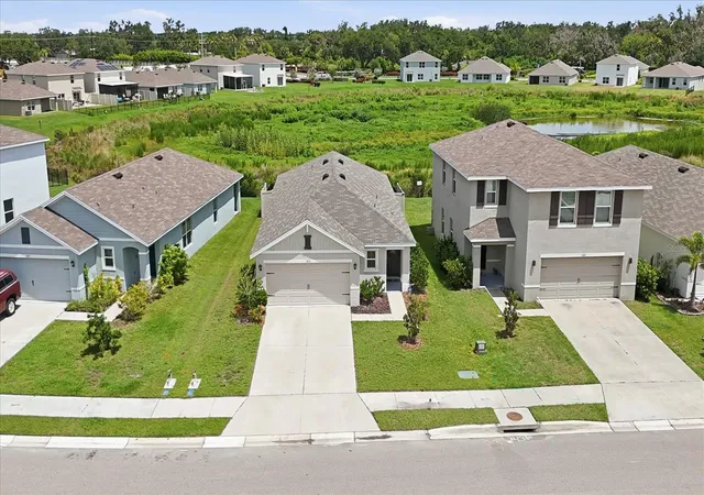 Homes for sale in Palmetto, FL | 5051 Granite Dust Pl, Palmetto, FL 34221 | MLS# A4699183