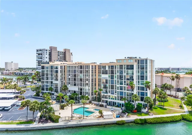 Homes for sale in South Pasadena, FL | 7400 Sun Island Dr S #203, South Pasadena, FL 33707 | MLS# TB8526374