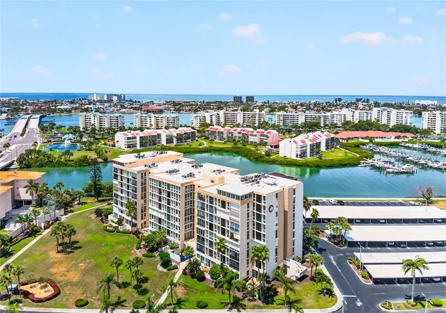 Homes for sale in South Pasadena, FL | 7400 Sun Island Dr S #203, South Pasadena, FL 33707 | MLS# TB8526374