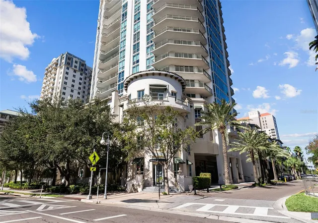 Photo 1 of Condo for sale at 450 Knights Run Ave #405, Tampa, FL 33602 | MLS# TB8526381 | Listing updated on 2026-09-02