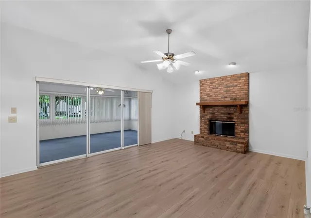4th image of 110 Morning Glory Cir, Winter Haven, FL 33884 | MLS# O6422755