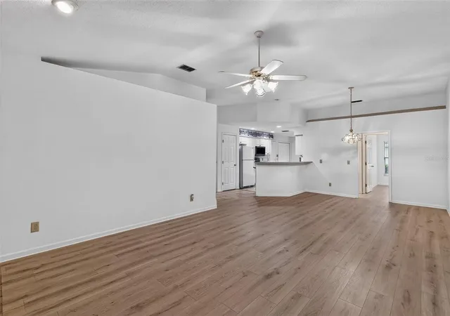 5th image of 110 Morning Glory Cir, Winter Haven, FL 33884 | MLS# O6422755