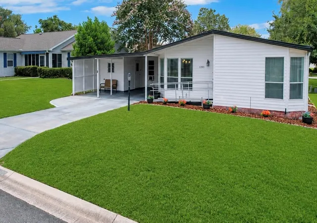 35th image of 1203 Granada Ct, Lady Lake, FL 32159 | MLS# G5114721