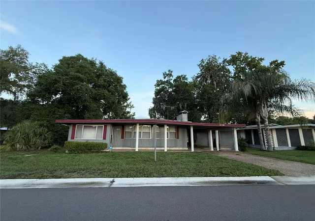 3rd image of 103 N Timber Trl, Wildwood, FL 34785 | MLS# G5114722