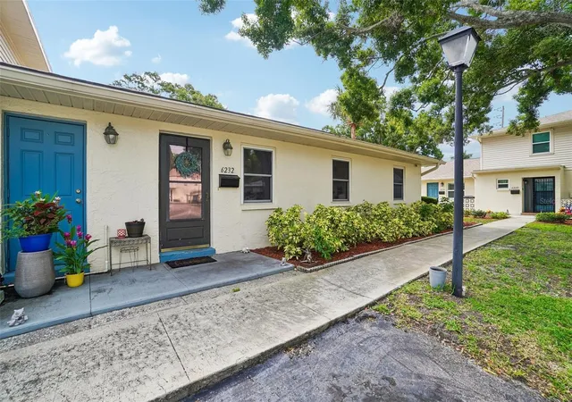Homes for sale in Pinellas Park, FL | 6232 Gretna Green Ct N, Pinellas Park, FL 33781 | MLS# TB8526420