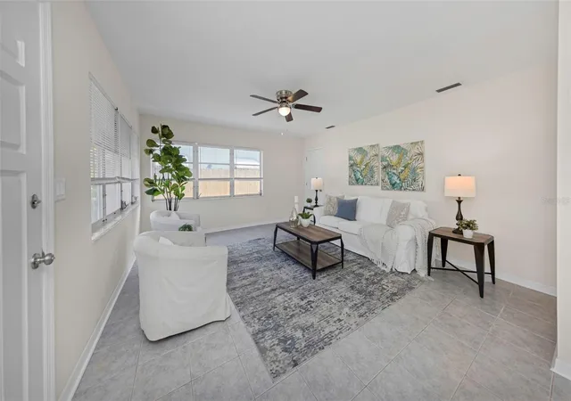 Homes for sale in Gulfport, FL | 2814 Tifton St S, Gulfport, FL 33711 | MLS# TB8526424