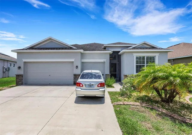 Homes for sale in Ruskin, FL | 611 Wabash Breeze Cir, Ruskin, FL 33570 | MLS# A4699195