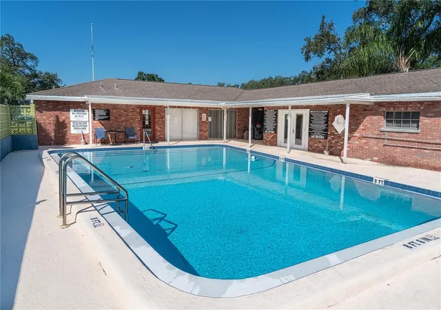2nd image of 4507 9Th St W, BRADENTON, FL 34207