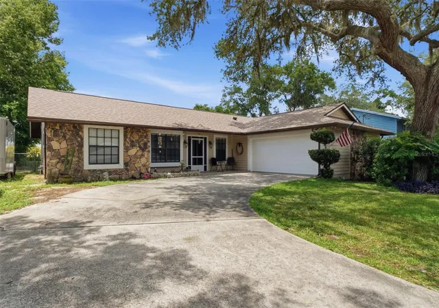 Homes for sale in Crystal River, FL | 5906 W Woodhill Ct, Crystal River, FL 34429 | MLS# TB8526434