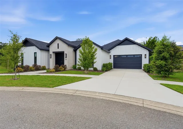 Photo 1 of Single family home for sale at 1324 Sw 120th Drive, Gainesville, FL 32607 | MLS# GC541741 | Listing updated on 2026-08-25