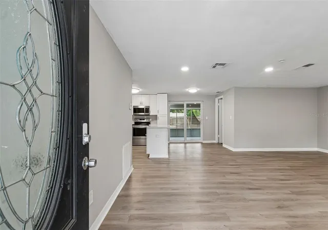 3rd image of 1124 Jadewood Ave, Clearwater, FL 33759 | MLS# TB8526437