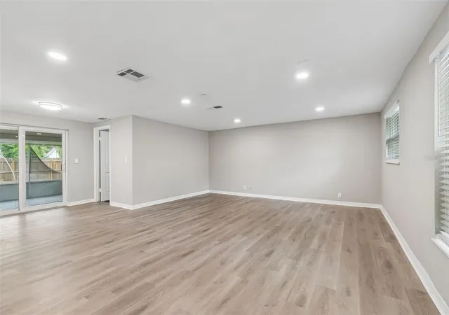 4th image of 1124 Jadewood Ave, Clearwater, FL 33759 | MLS# TB8526437