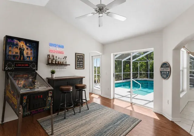 Photo 4 of Single family home for sale at 6381 Pinehurst Dr, Spring Hill, FL 34606 | MLS# W7887396 | Listing updated on 2026-09-17
