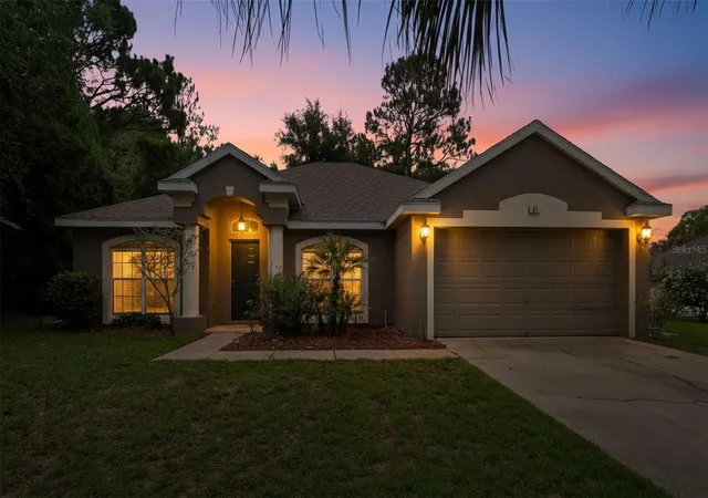 Photo 2 of Single family home for sale at 57 Pine Dr, Homosassa, FL 34446 | MLS# W7887398 | Listing updated on 2026-10-05
