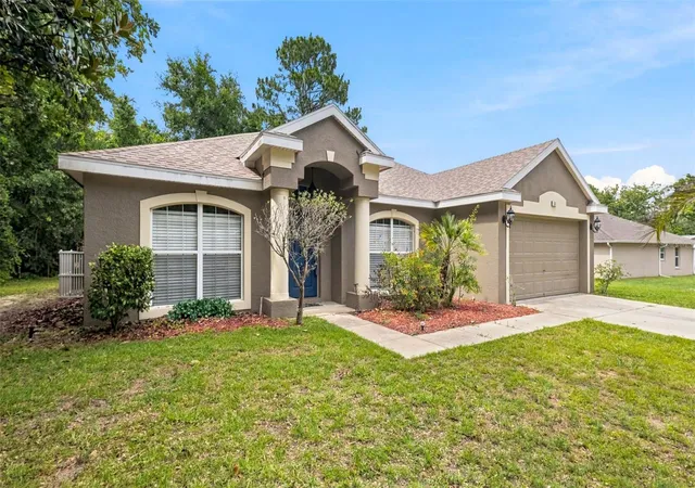 Homes for sale in Homosassa, FL | 57 Pine Dr, Homosassa, FL 34446 | MLS# W7887398