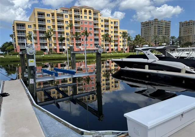 2nd image of 102 Riviera Dunes Wy #S-88, Palmetto, FL 34221 | MLS# A4699208
