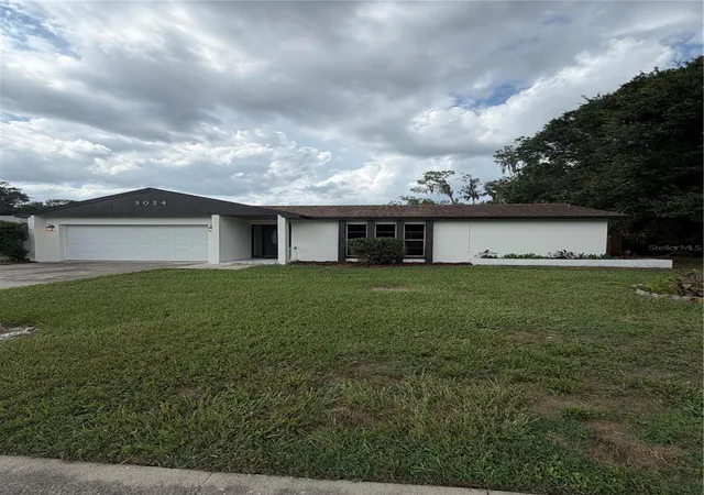Homes for sale in Mulberry, FL | 3024 Blown Feather Ln, Mulberry, FL 33860 | MLS# L4963310