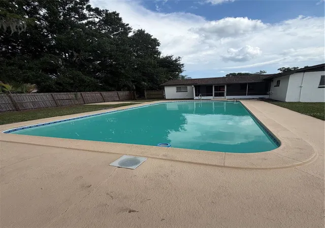 Homes for sale in Mulberry, FL | 3024 Blown Feather Ln, Mulberry, FL 33860 | MLS# L4963310
