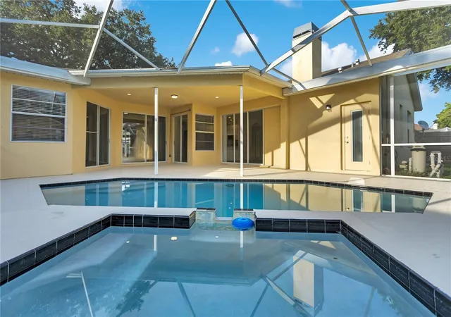 Photo 2 of Single family home for sale at 9303 Heritage Oak Ct, Tampa, FL 33647 | MLS# O6422823 | Listing updated on 2026-09-01