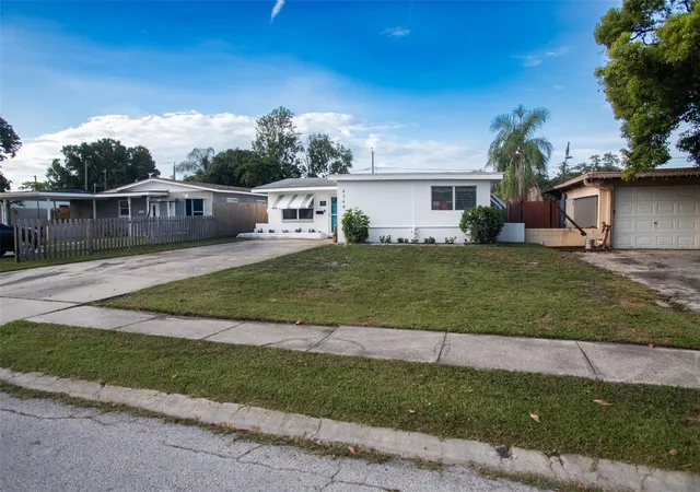 Photo 3 of Single family home for sale at 4240 69th Avenue N, Pinellas Park, FL 33781 | MLS# W7887399 | Listing updated on 2026-09-30