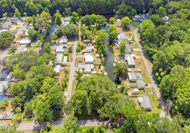 4th image of 6416 Theresa Ave, Weeki Wachee, FL 34607 | MLS# TB8526485