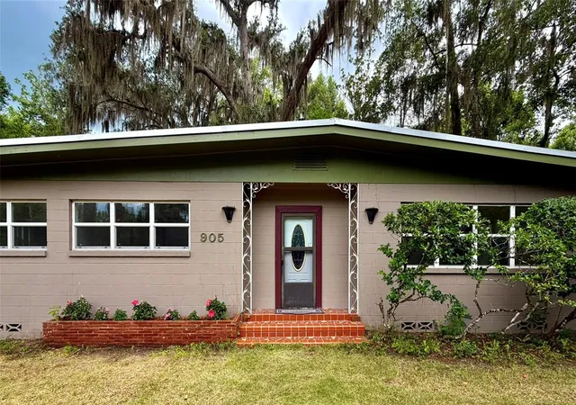 3rd image of 905 Nw 36Th Ave, Gainesville, FL 32609 | MLS# GC541749