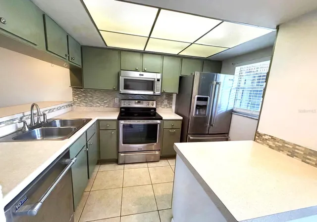 5th image of 3128 Sir Hamilton Cir, Titusville, FL 32780