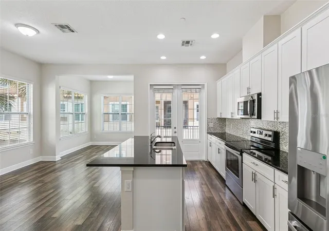 Homes for sale in Lake Mary, FL | 1016 Parma Cir, Lake Mary, FL 32746 | MLS# O6422855