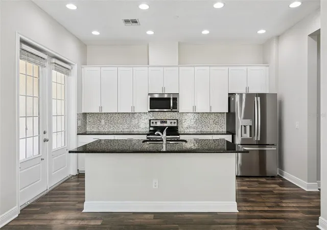 Homes for sale in Lake Mary, FL | 1016 Parma Cir, Lake Mary, FL 32746 | MLS# O6422855