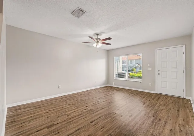 3rd image of 2125 Fluorshire Dr, Brandon, FL 33511 | MLS# O6422862