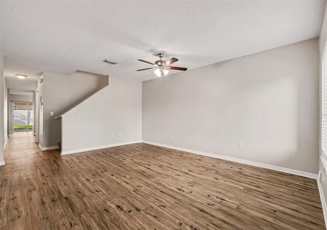 4th image of 2125 Fluorshire Dr, Brandon, FL 33511 | MLS# O6422862