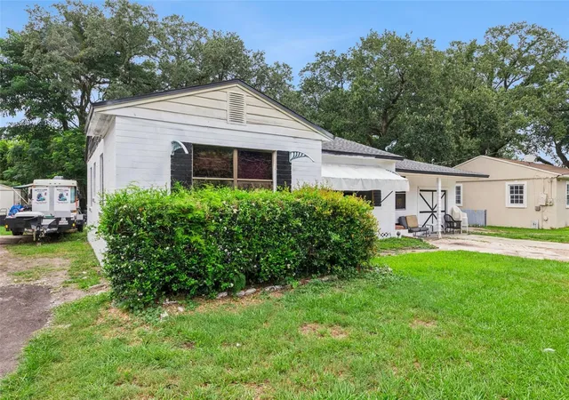 Photo 2 of Single family home for sale at 1411 35th Street, Orlando, FL 32839 | MLS# O6422873 | Listing updated on 2026-09-05