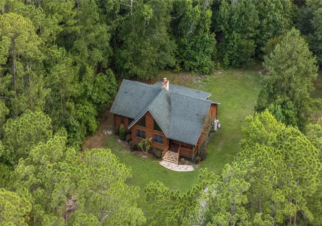 1st image of 712 Mallard Dr, Sanford, FL 32771 | MLS# O6422875