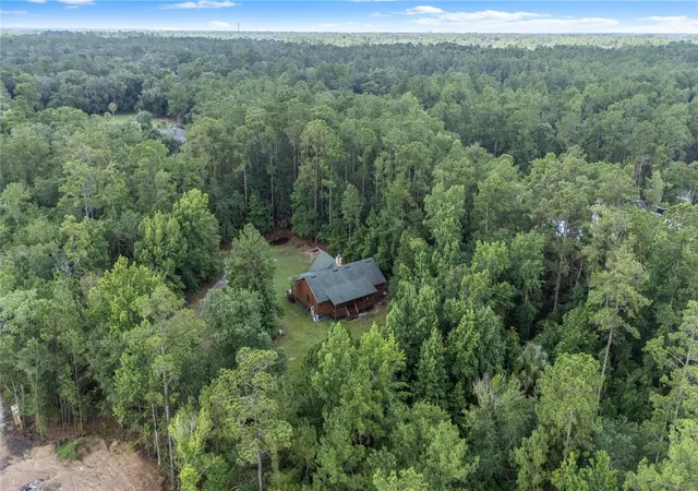 3rd image of 712 Mallard Dr, Sanford, FL 32771 | MLS# O6422875