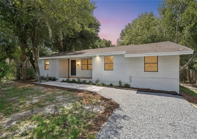 Homes for sale in Debary, FL | 137 Lucerne Dr, Debary, FL 32713 | MLS# O6422881