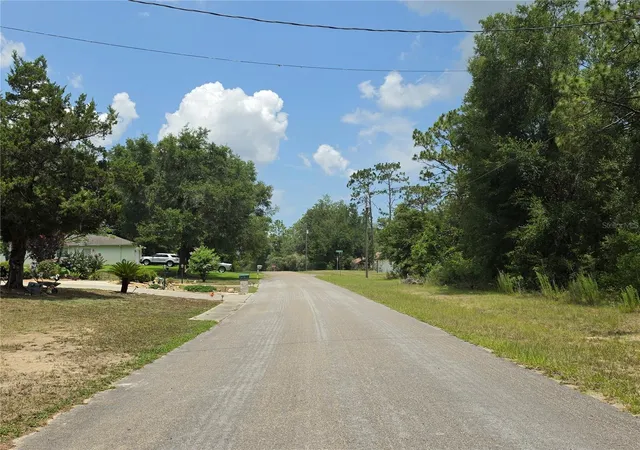Homes for sale in Dunnellon, FL | 8425 N Foresome Wy, Dunnellon, FL 34434 | MLS# OM728013