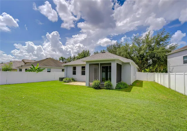 Homes for sale in Valrico, FL | 426 Summerlyn Dr, Valrico, FL 33594 | MLS# TB8526517