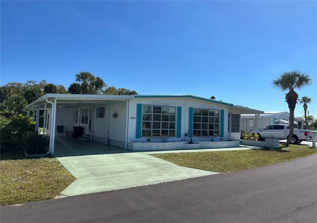 Photo 2 of Manufactured home for sale at 609 Cervina Dr, Venice, FL 34285 | MLS# N6144947 | Listing updated on 2026-07-08