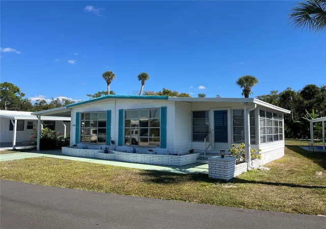 Photo 3 of Manufactured home for sale at 609 Cervina Dr, Venice, FL 34285 | MLS# N6144947 | Listing updated on 2026-07-08