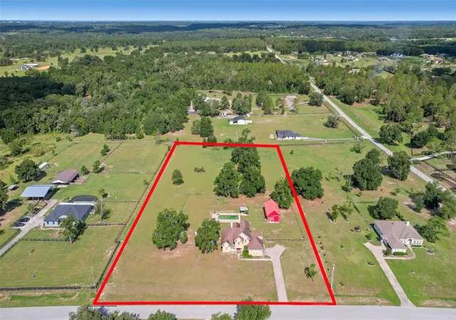 Photo 3 of Single family home for sale at 35405 Stagecoach Trl, Eustis, FL 32736 | MLS# O6422884 | Listing updated on 2026-08-26