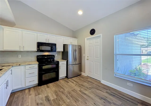 Homes for sale in Winter Springs, FL | 1193 Lake Lucerne Cir, Winter Springs, FL 32708 | MLS# O6422887