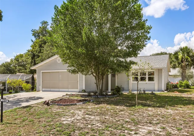 Photo 3 of Single family home for sale at 1305 Moray Ct, Leesburg, FL 34788 | MLS# G5114737 | Listing updated on 2026-10-09