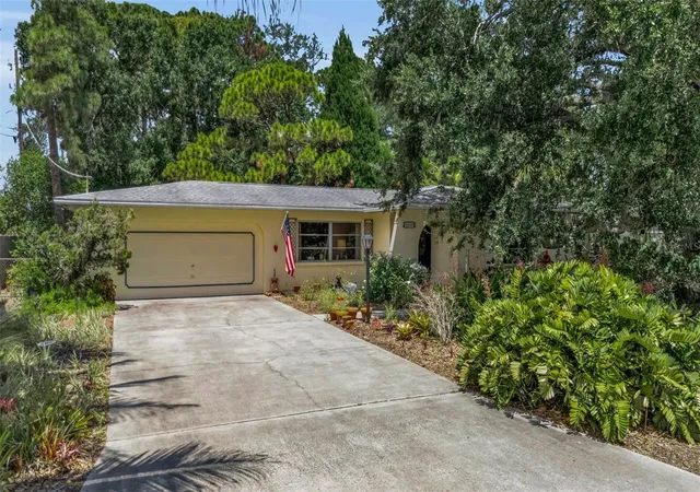 Photo 1 of Single family home for sale at 1808 49th Street W, Bradenton, FL 34209 | MLS# A4699235 | Listing updated on 2026-08-23