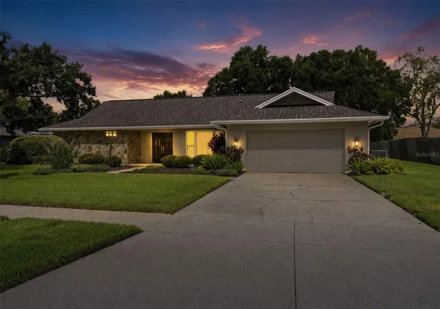 Homes for sale in Tampa, FL | 13916 Middle Park Dr, Tampa, FL 33624 | MLS# TB8526531