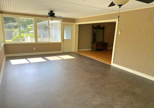 Photo 4 of Single family home for sale at 2143 SE 3rd Street, Ocala, FL 34471 | MLS# OM728018 | Listing updated on 2026-08-22