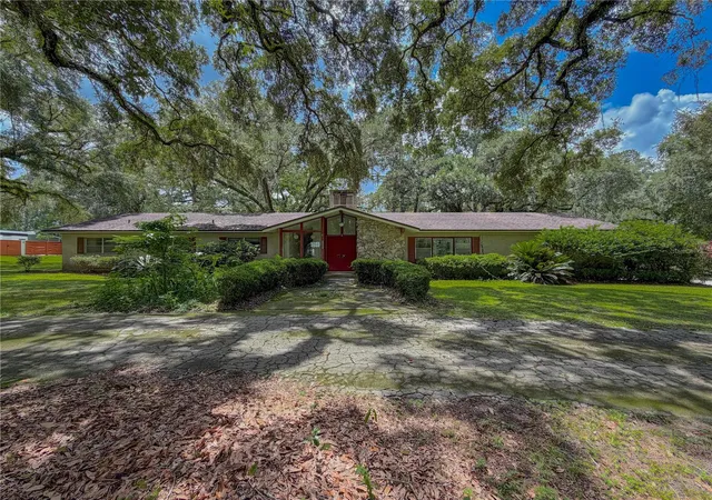Photo 3 of Sale Pending at 11131 Nw 11th Avenue, Gainesville, FL 32606 | MLS# GC541759 | Listing updated on 2026-09-08