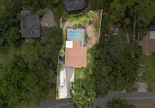 2nd image of 1410 Riverside Dr, Tarpon Springs, FL 34689 | MLS# W7887403