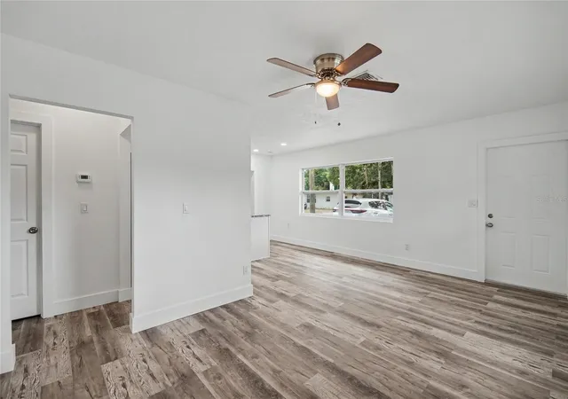 3rd image of 1423 18Th St W, Bradenton, FL 34205 | MLS# O6422910